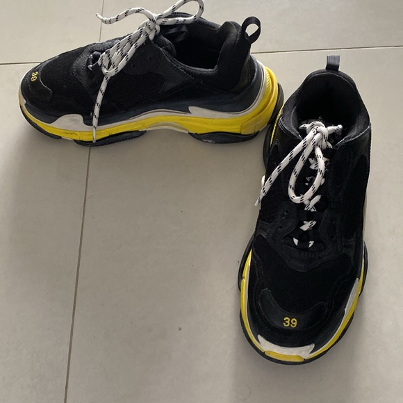 Balenciaga oversized sole sneaker - Picture 2 of 5